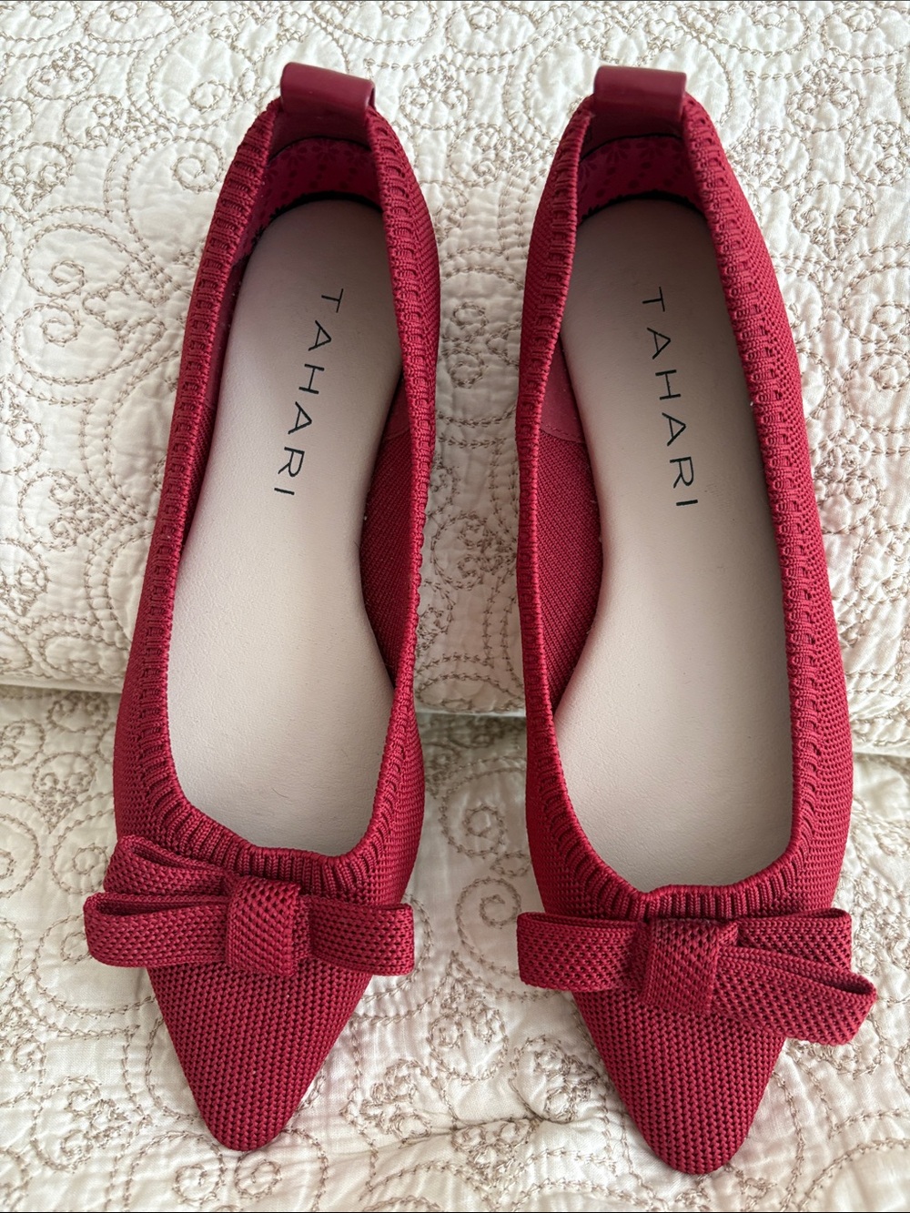 TAHARI Wine Colored Knit Flats